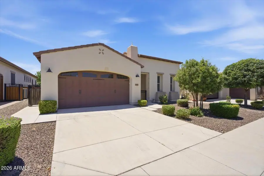 557 E Laddoos Avenue, San Tan Valley, AZ 85140 - #2