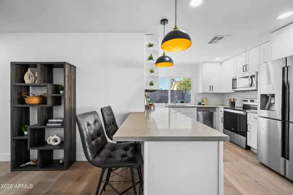 3934 W Glenaire Drive, Phoenix, AZ 85053