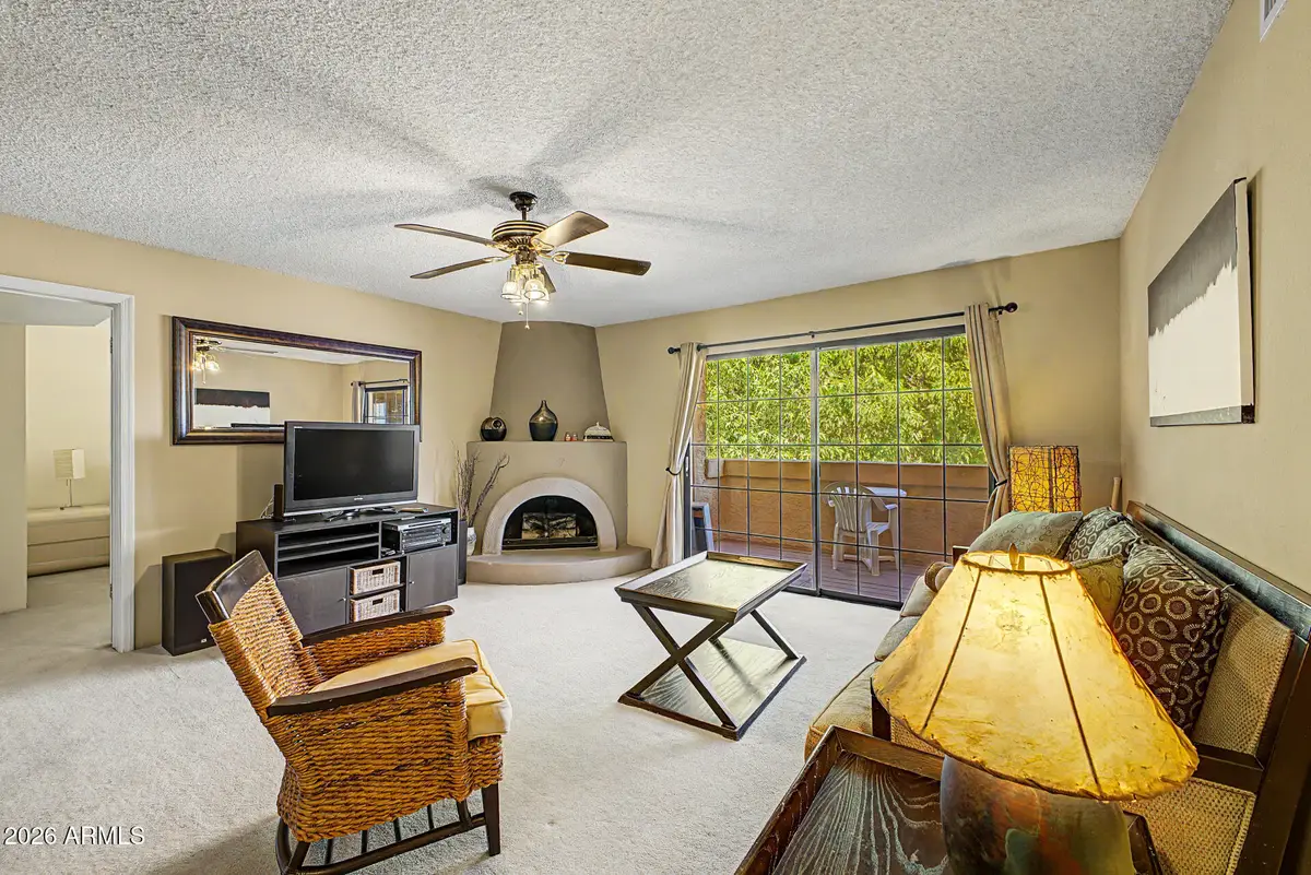 10410 N Cave Creek Road #2210, Phoenix, AZ 85020 - #1