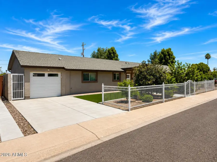 1826 W Oraibi Drive, Phoenix, AZ 85027 - #2