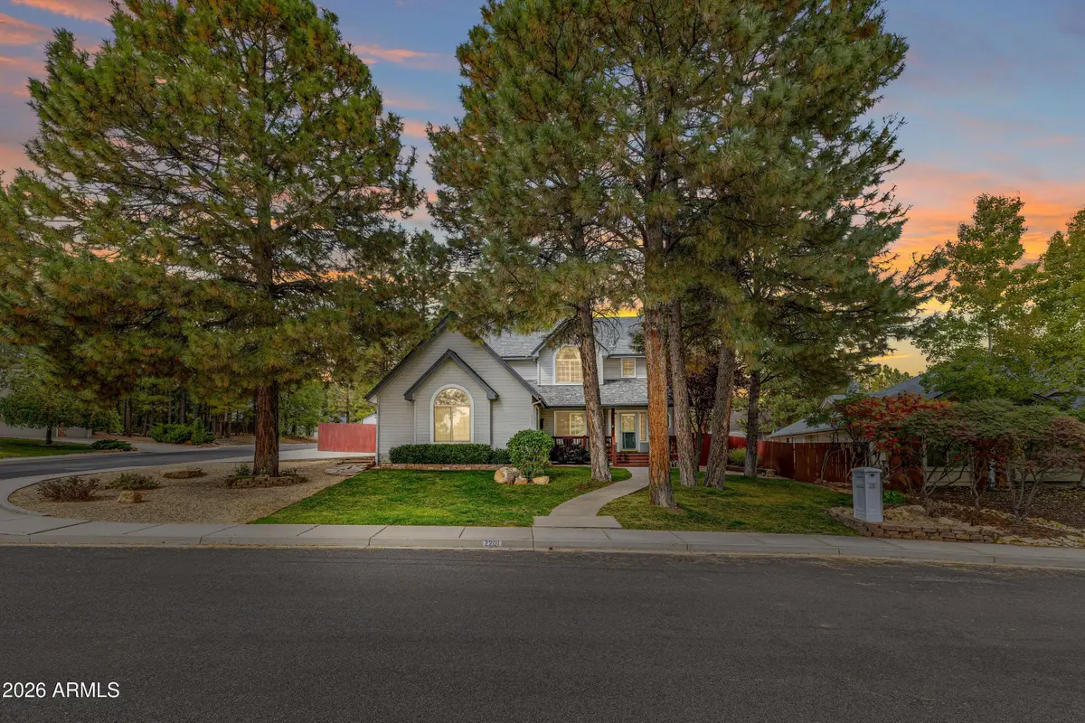 2201 N Bristlecone Drive, Flagstaff, AZ 86004 - #1