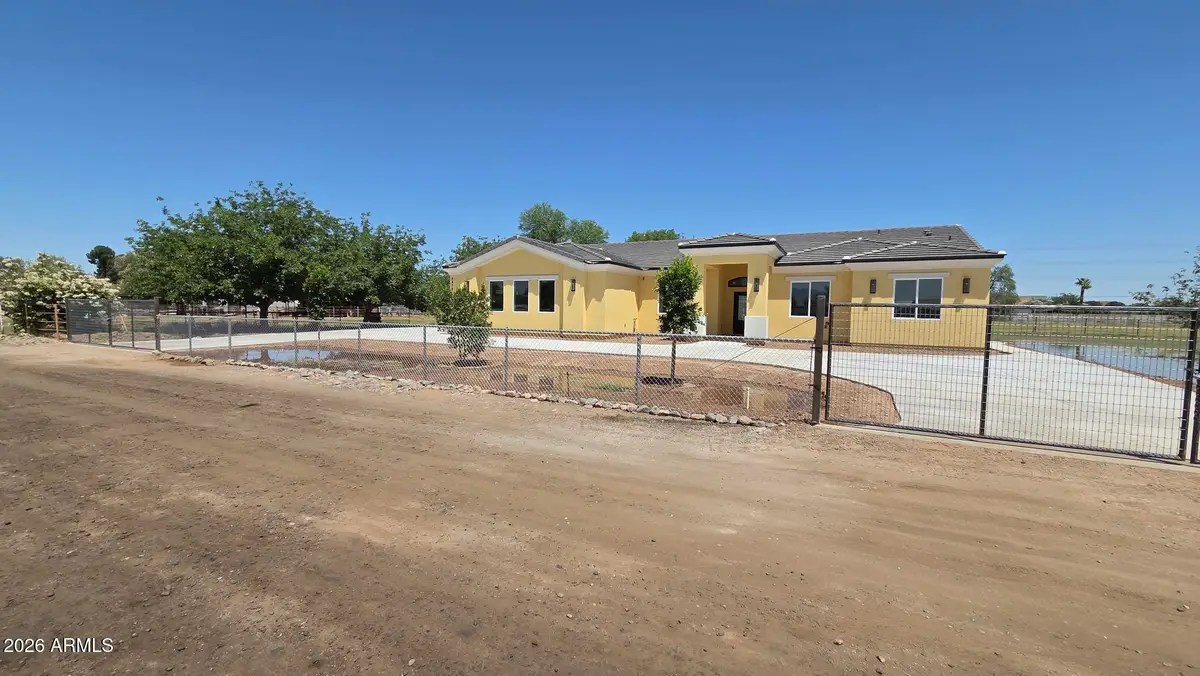 6824 W Illini Street, Phoenix, AZ 85043 - #1