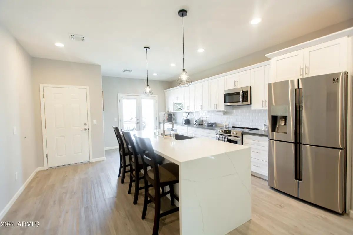 533 W Harwell Road, Phoenix, AZ 85041 - #1