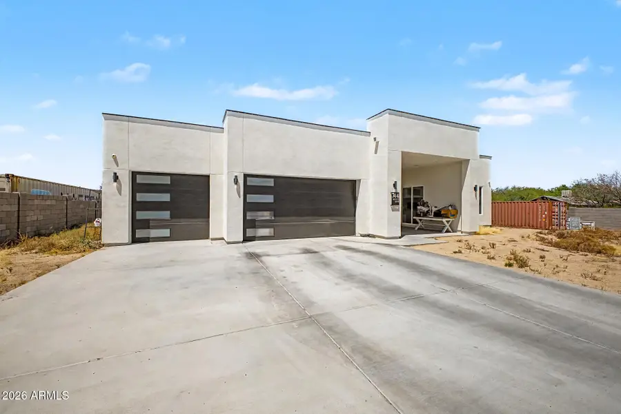 744 E Desert Lane, Phoenix, AZ 85042 - #2