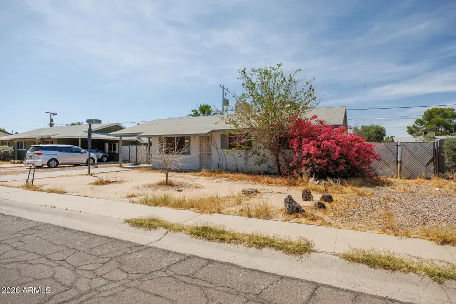 725 E Manor Drive, Casa Grande, AZ 85122 - #3