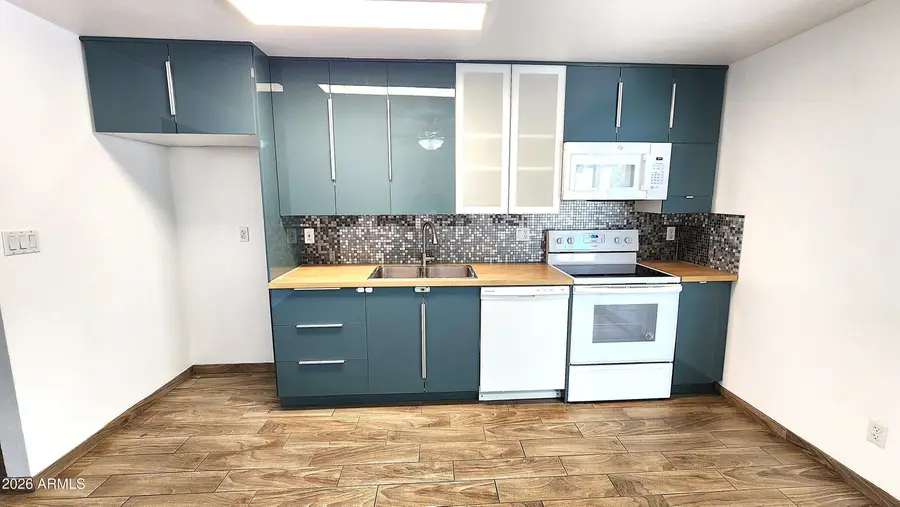 3524 E Winchcomb Drive, Phoenix, AZ 85032 - #2