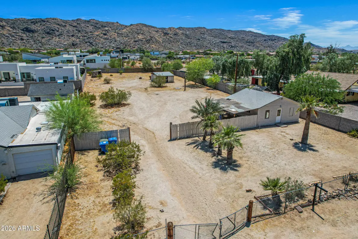 2241 E Desert Lane, Phoenix, AZ 85042 - #1