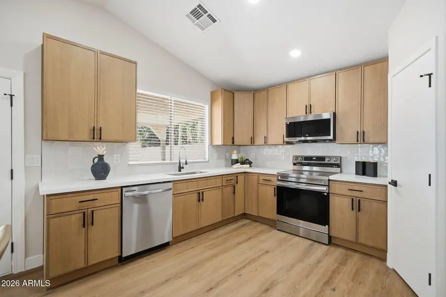 810 E Ross Avenue, Phoenix, AZ 85024 - #2