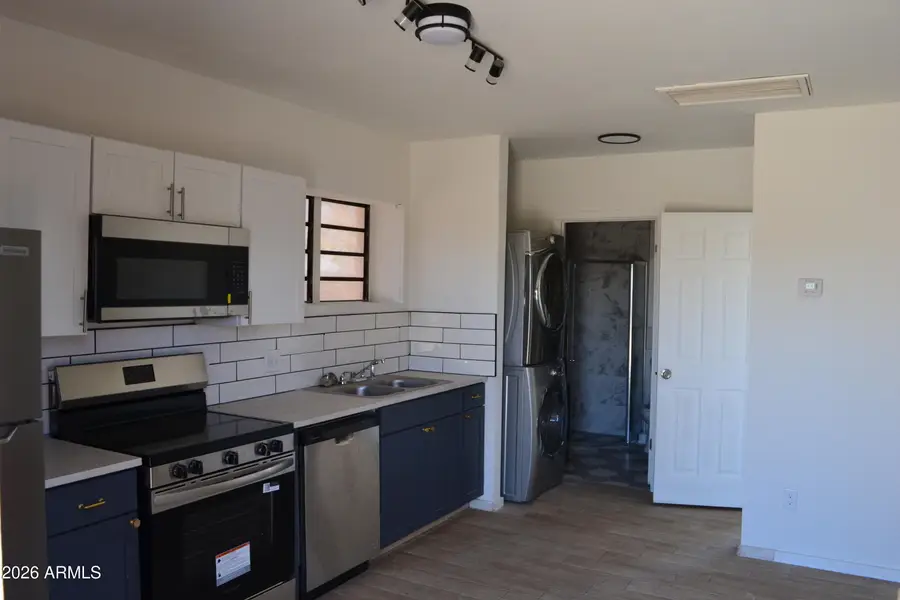 711 E 4th Street, Casa Grande, AZ 85122 - #2
