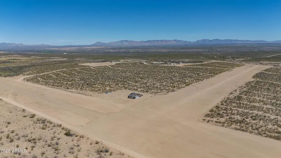 2940 N 4 Pillars Road, Huachuca City, AZ 85616 - #2