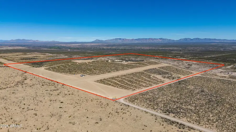2940 N 4 Pillars Road, Huachuca City, AZ 85616 - #3