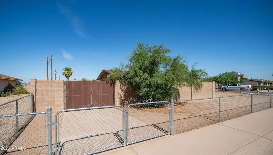 1951 E Marguerite Avenue, Phoenix, AZ 85040 - #2