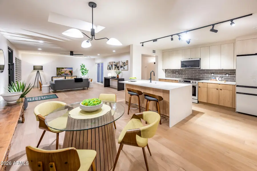 8407 E Rancho Vista Drive, Scottsdale, AZ 85251 - #2