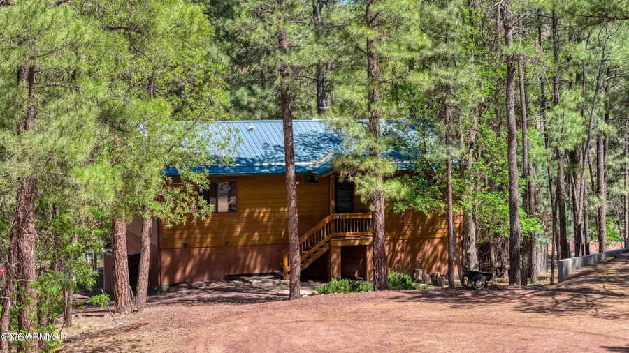 563 Spruce Drive, Pinedale, AZ 85934 - #2