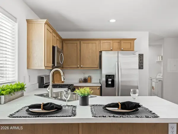 18296 S Frontier Road, Peeples Valley, AZ 86332