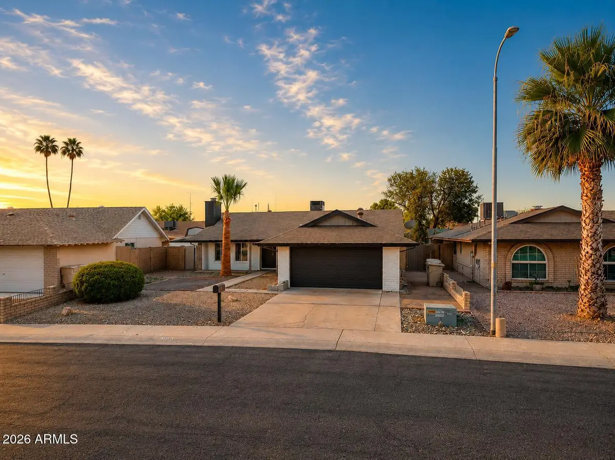 4617 W Echo Lane, Glendale, AZ 85302 - #1