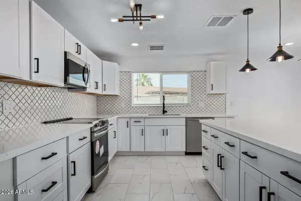 15248 N 38th Street, Phoenix, AZ 85032