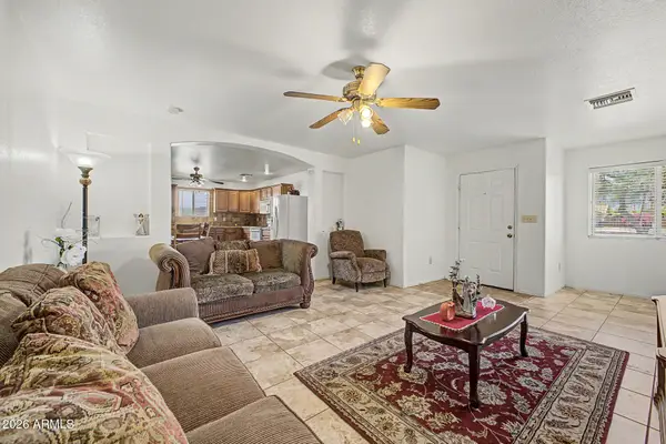 1564 S Royal Palm Road, Apache Junction, AZ 85119