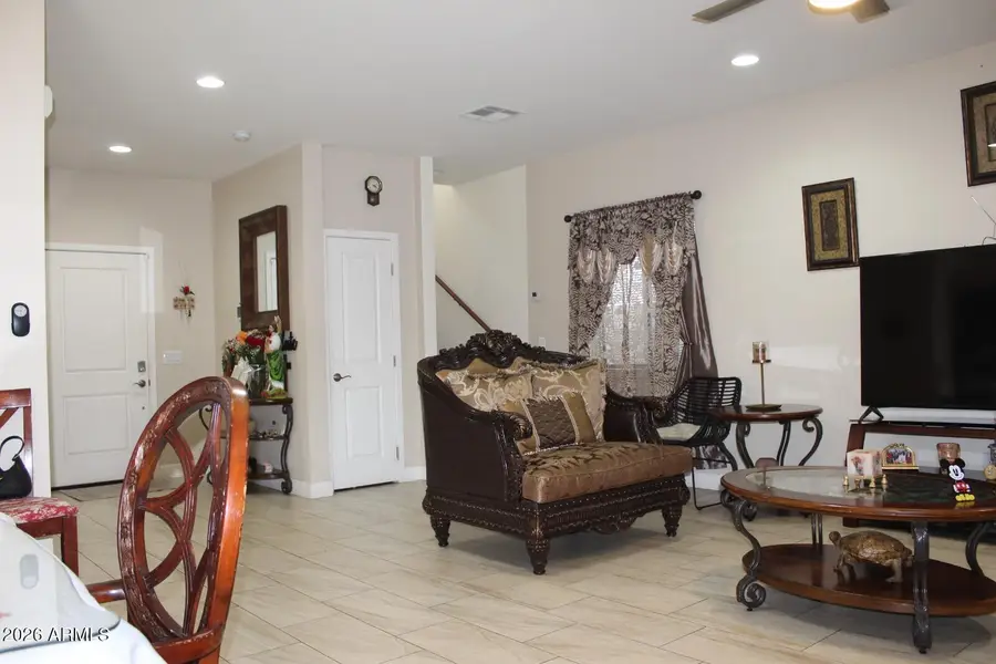 7325 W Wolf Street, Phoenix, AZ 85033 - #2