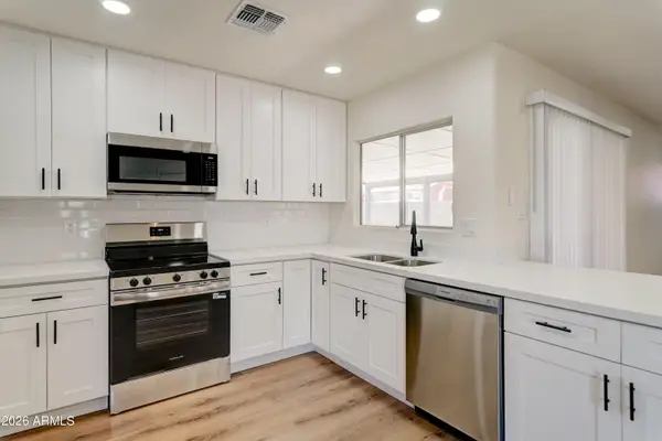 5619 W Hartford Avenue, Glendale, AZ 85308
