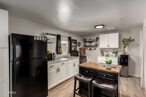 8595 N 71st Avenue, Glendale, AZ 85301