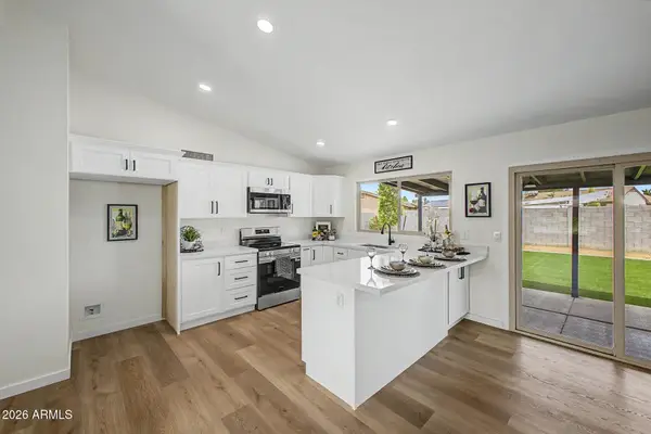 908 W Montoya Lane, Phoenix, AZ 85027