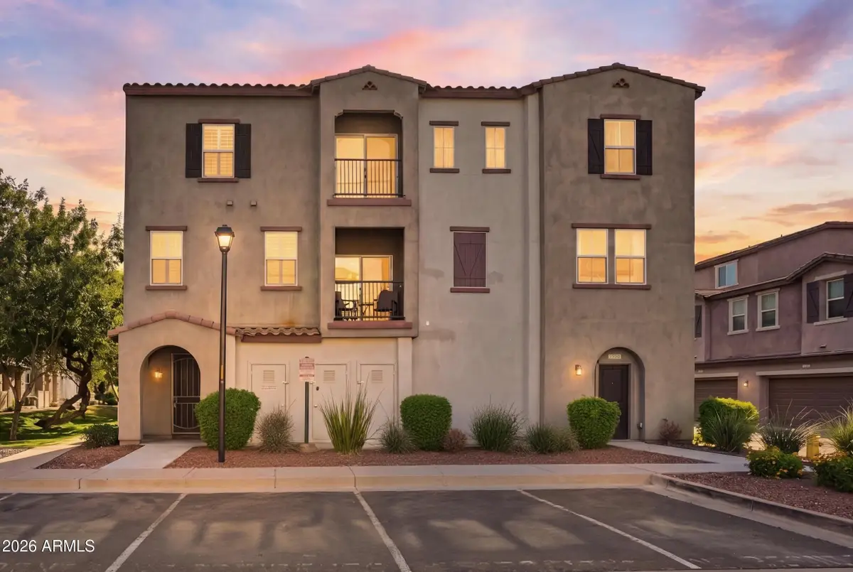 2357 E Hidalgo Avenue, Phoenix, AZ 85040 - #1