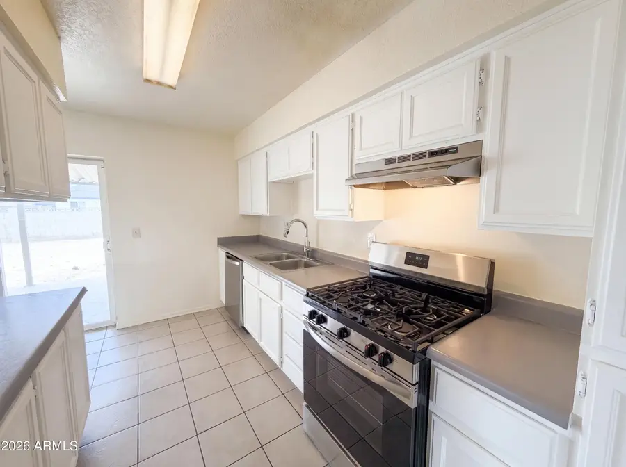 4636 N 67th Avenue, Phoenix, AZ 85033 - #2