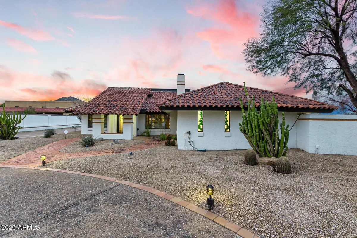 5224 W Creedance Boulevard, Glendale, AZ 85310 - #1