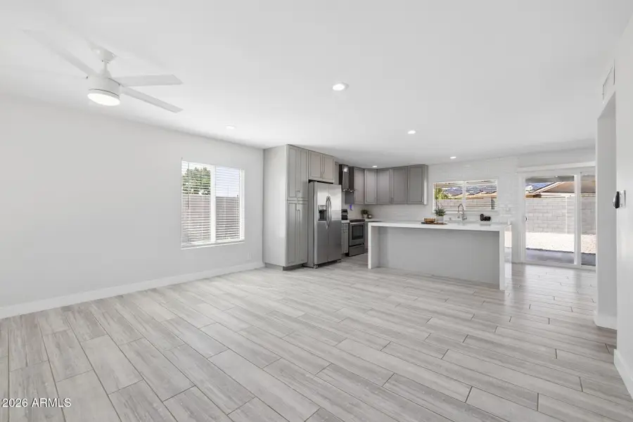 644 W Garnet Avenue, Mesa, AZ 85210 - #3