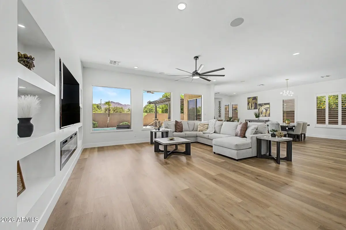 3939 E Dubois Avenue, Gilbert, AZ 85298 - #1