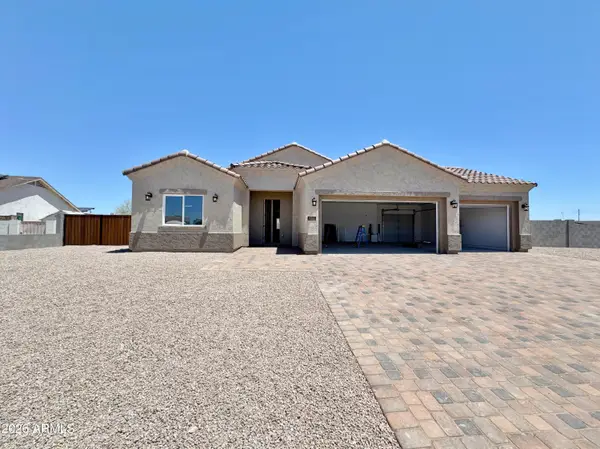 8314 W Plum Hollow Drive, Arizona City, AZ 85123