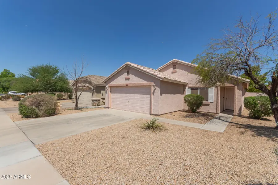 16228 W Larkspur Drive, Goodyear, AZ 85338 - #2