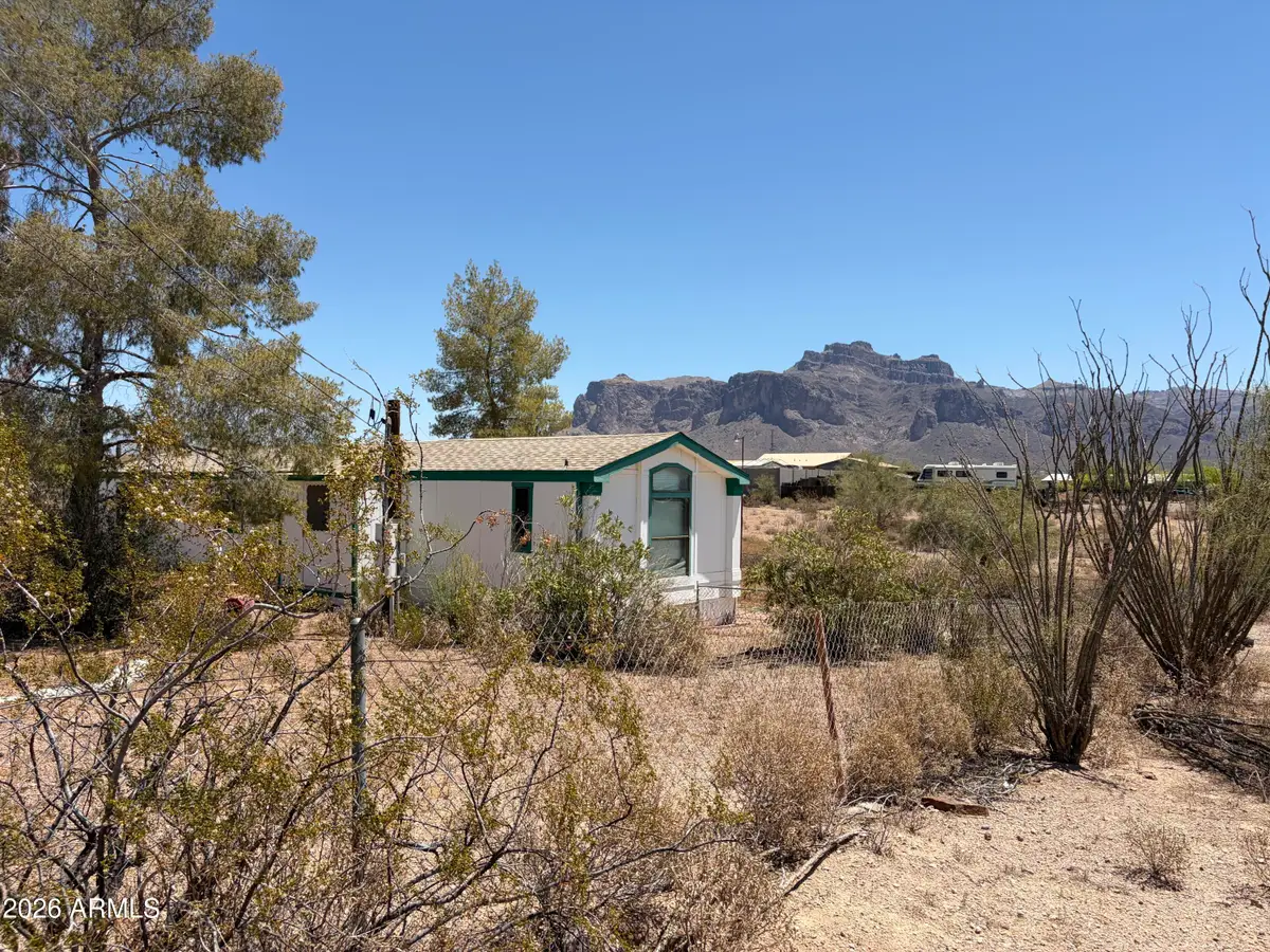 325 N Hilton Road, Apache Junction, AZ 85119 - #1