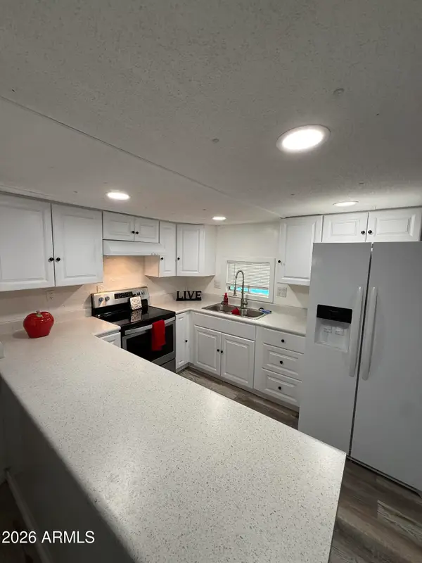 2650 W Union Hills Drive #323, Phoenix, AZ 85027