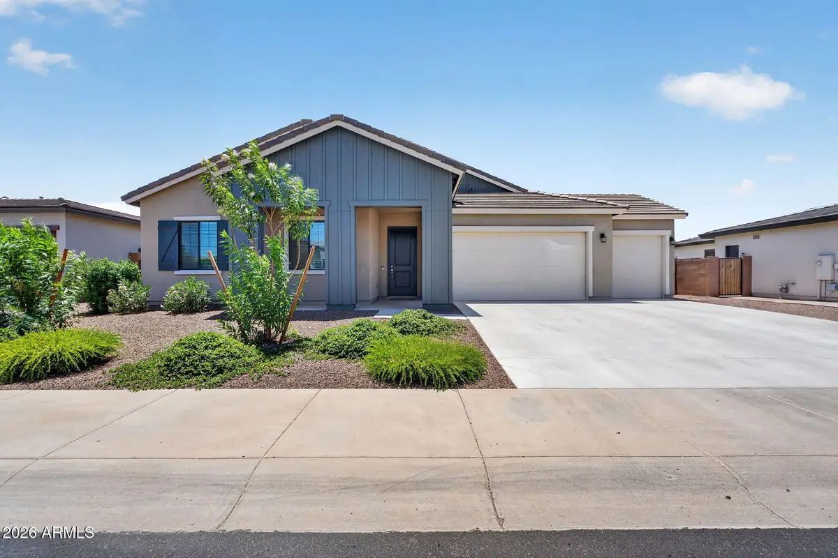 8025 W Gardenia Avenue, Glendale, AZ 85303 - #1