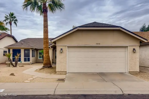 15652 N 38th Place, Phoenix, AZ 85032