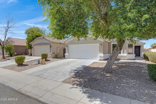 3770 W Yellow Peak Drive, San Tan Valley, AZ 85144