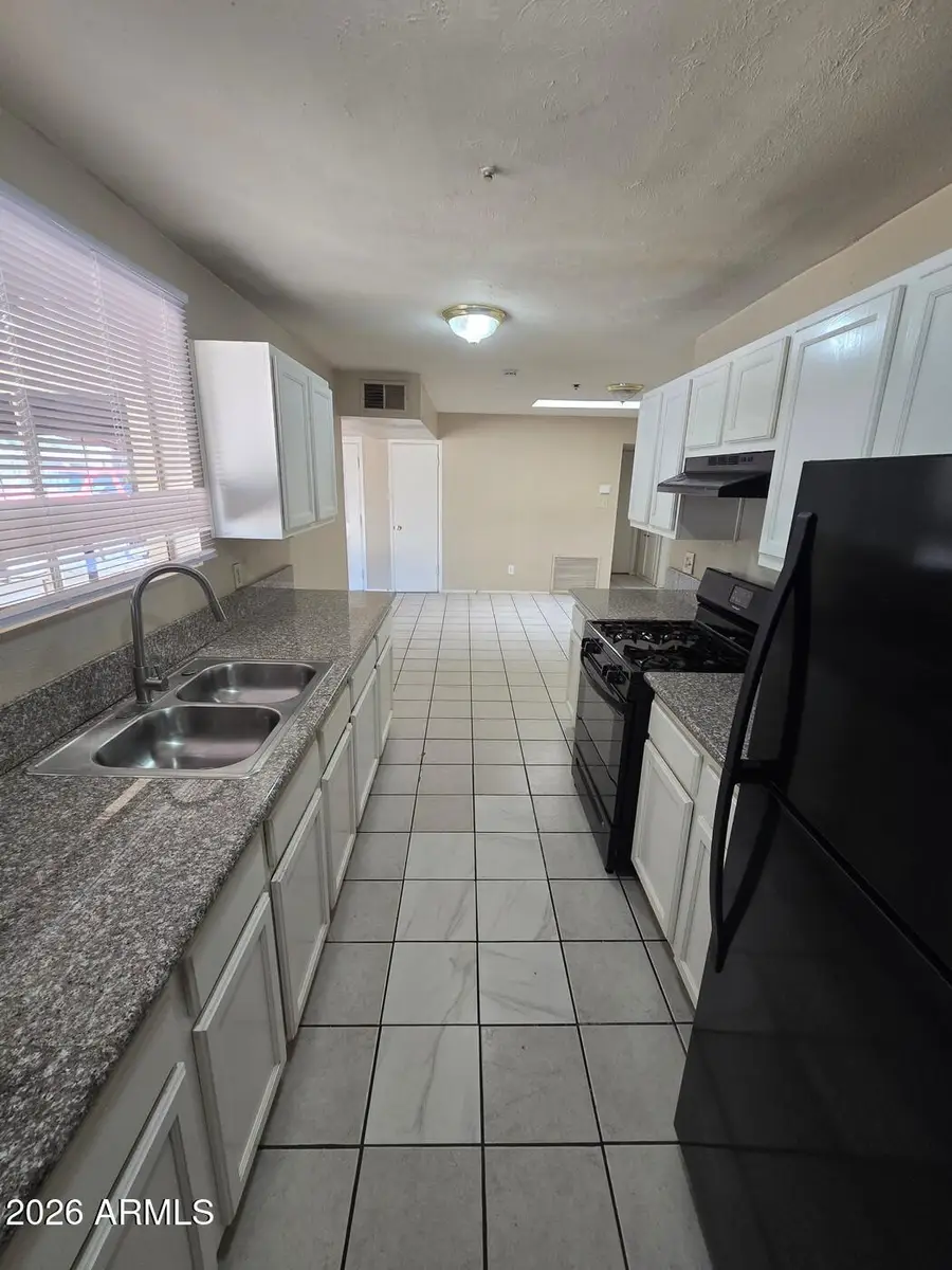 5717 W Heatherbrae Drive, Phoenix, AZ 85031 - #3