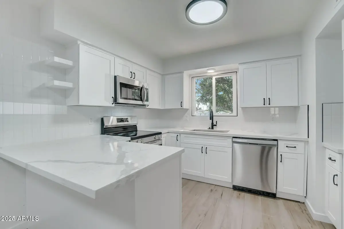 687 N Jackson Street, Chandler, AZ 85225 - #1