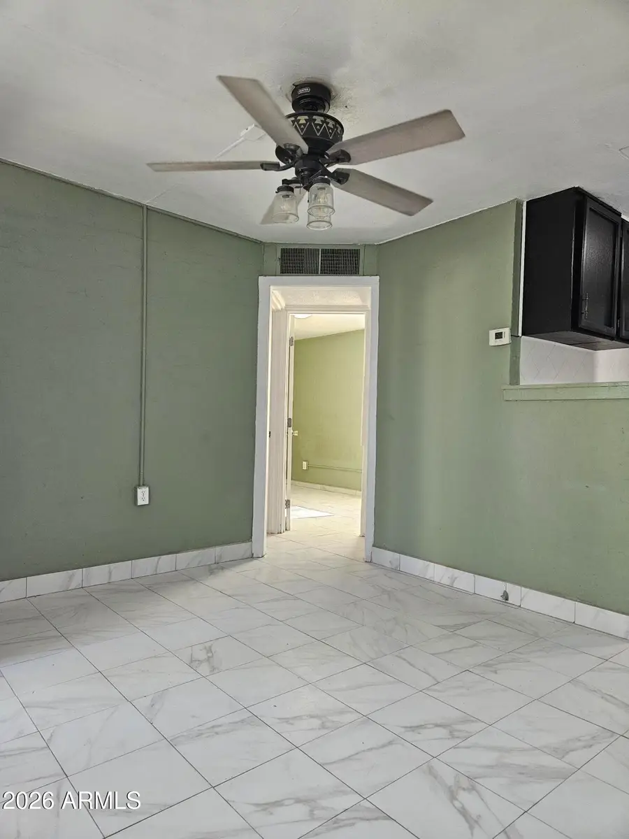 725 W Southgate Avenue W, Phoenix, AZ 85041 - #3