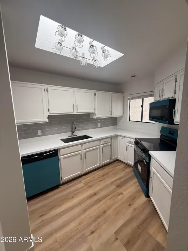 4758 W Sanna Street, Glendale, AZ 85302