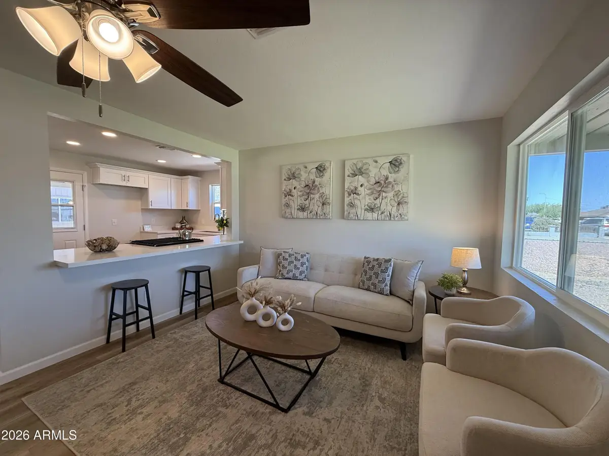 209 E Jones Avenue, Phoenix, AZ 85040 - #1