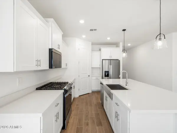 2384 E Enantio Road, San Tan Valley, AZ 85143