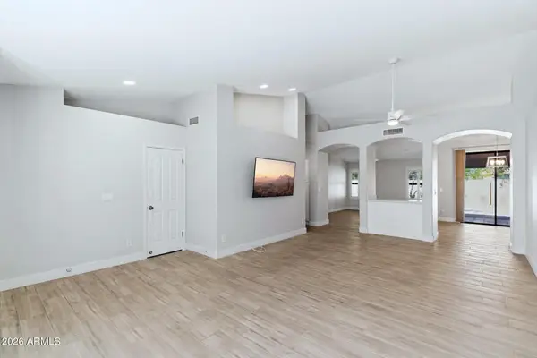 9720 W Escuda Drive, Peoria, AZ 85382