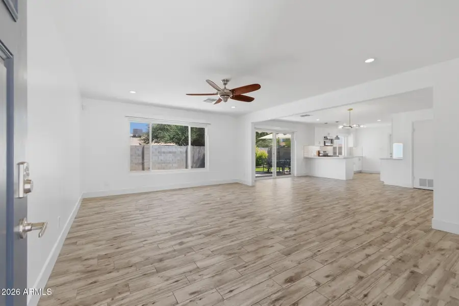 8224 E Devonshire Avenue, Scottsdale, AZ 85251 - #3