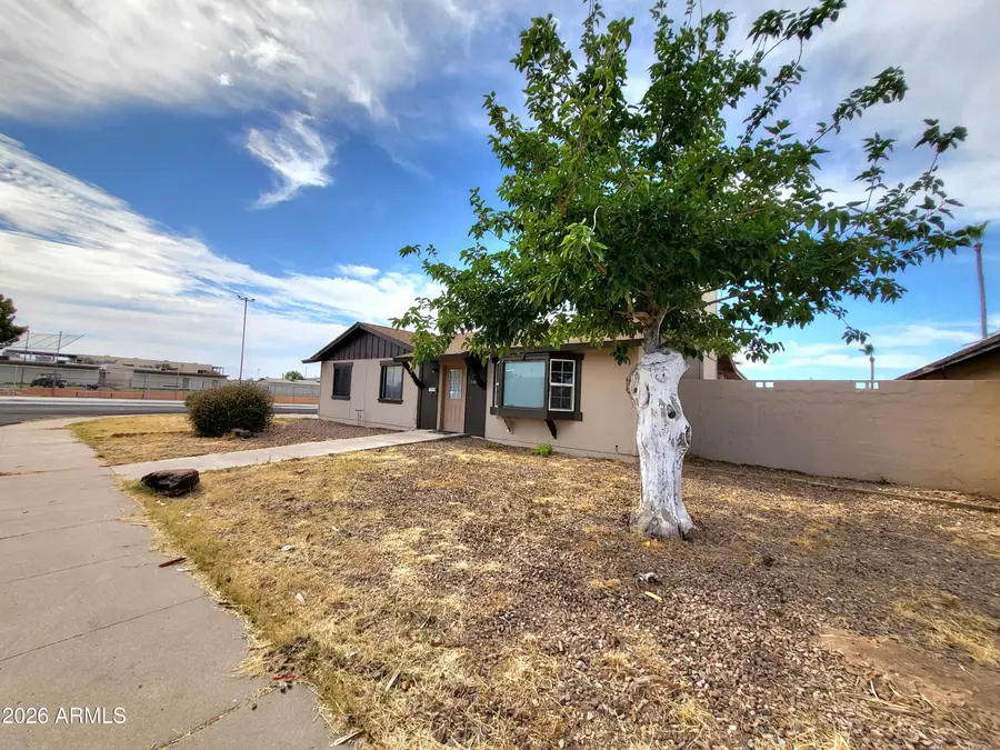 3401 W Saint Moritz Lane, Phoenix, AZ 85053 - #3