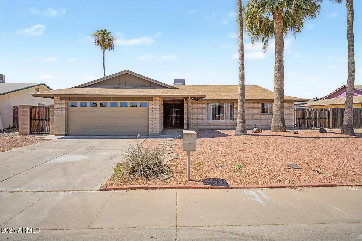 5513 W Tierra Buena Lane, Glendale, AZ 85306 - #1