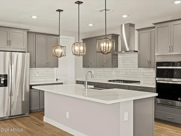 334 W Flatiron Trail, Apache Junction, AZ 85120