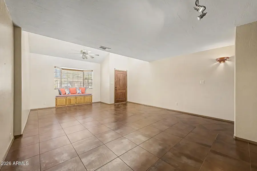 2818 E Paradise Drive, Phoenix, AZ 85028 - #2